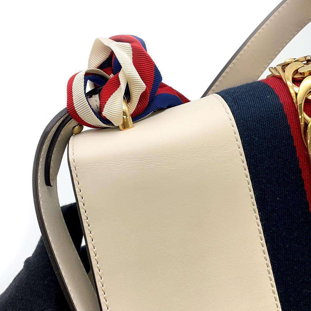 Gucci Sylvie Shoulder Bag Handbag Chain Motif White - Picture 11 of 12
